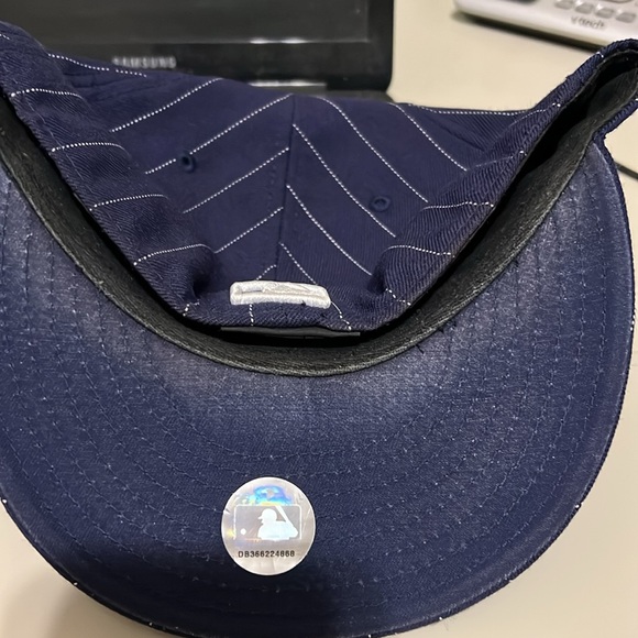 COPY - New era cap size 75/8 navy and white - Picture 5 of 5